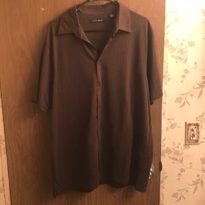 Men’s short sleeve casual dress shirt